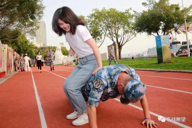 球场上的女英雄，激情战斗赢得掌声的简单介绍