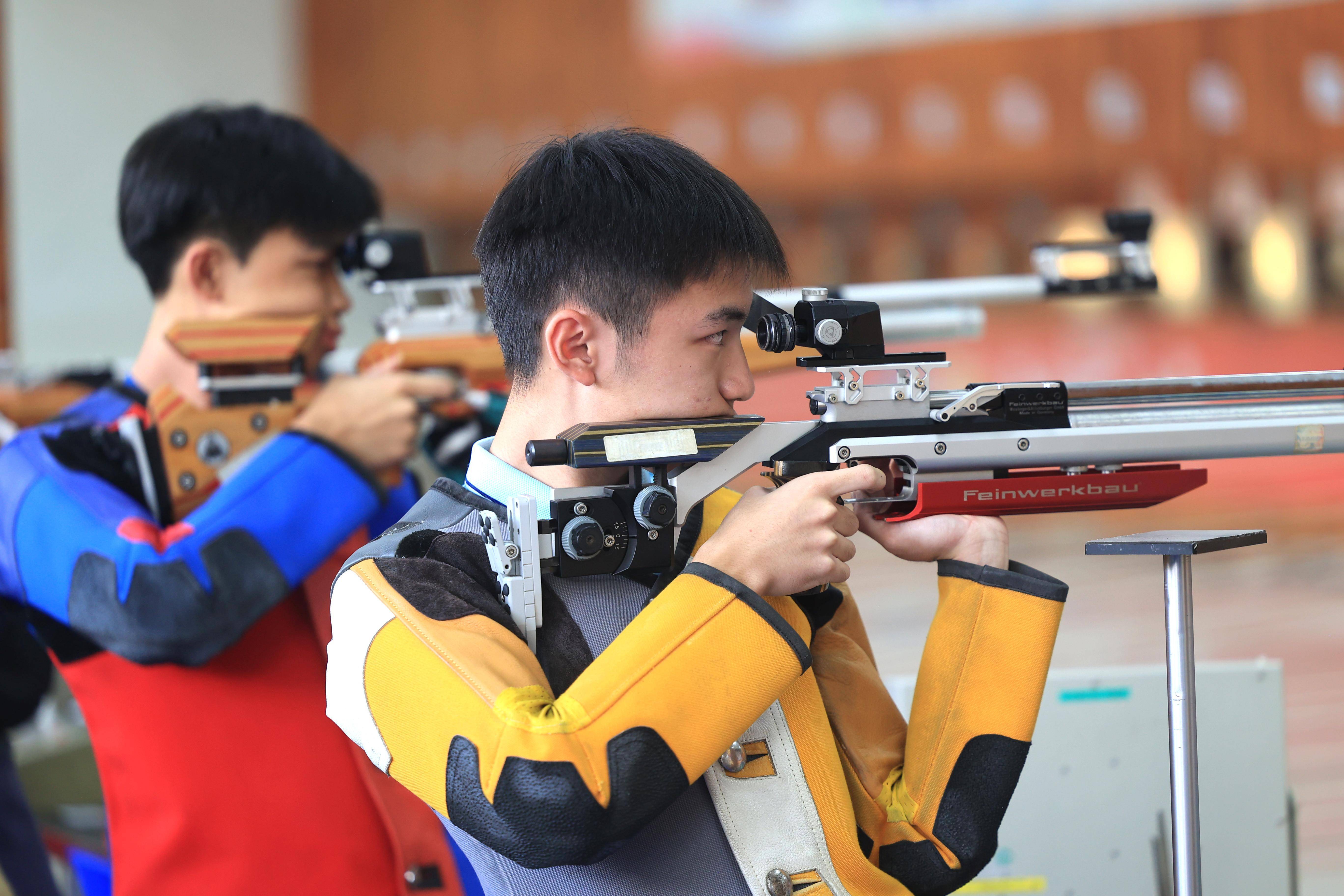 加拿大运动员在射击比赛中取得好成绩