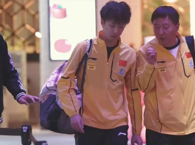 爱游戏真人体育娱乐-包含夺冠后球员盛赞冠军教练战术精准的词条