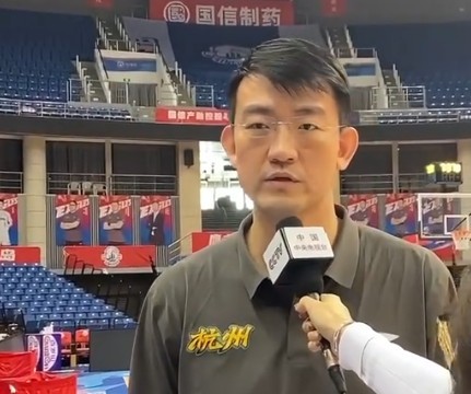 关于卡昂主帅赞扬球员拼搏精神，赞誉有加的信息